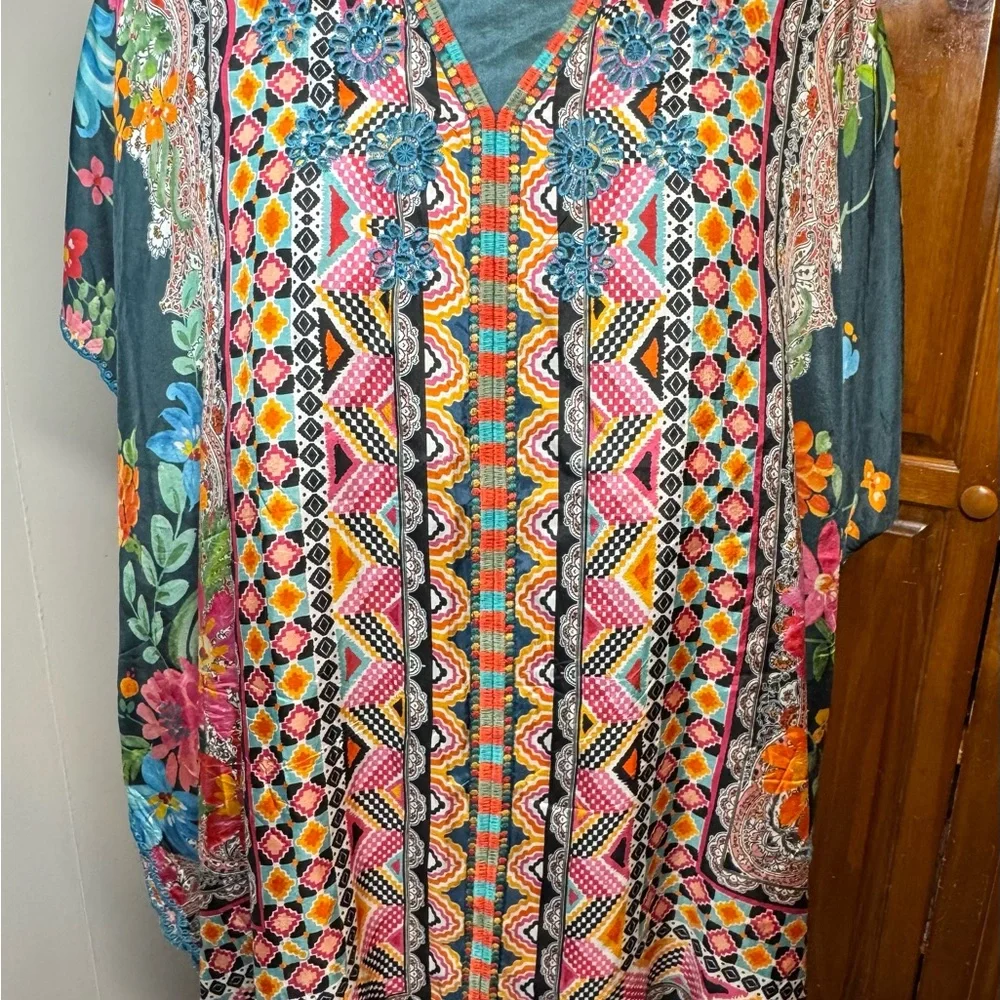 Johnny Was 100% Silk Magdalene Poncho - Size XL - Picture 5 of 16